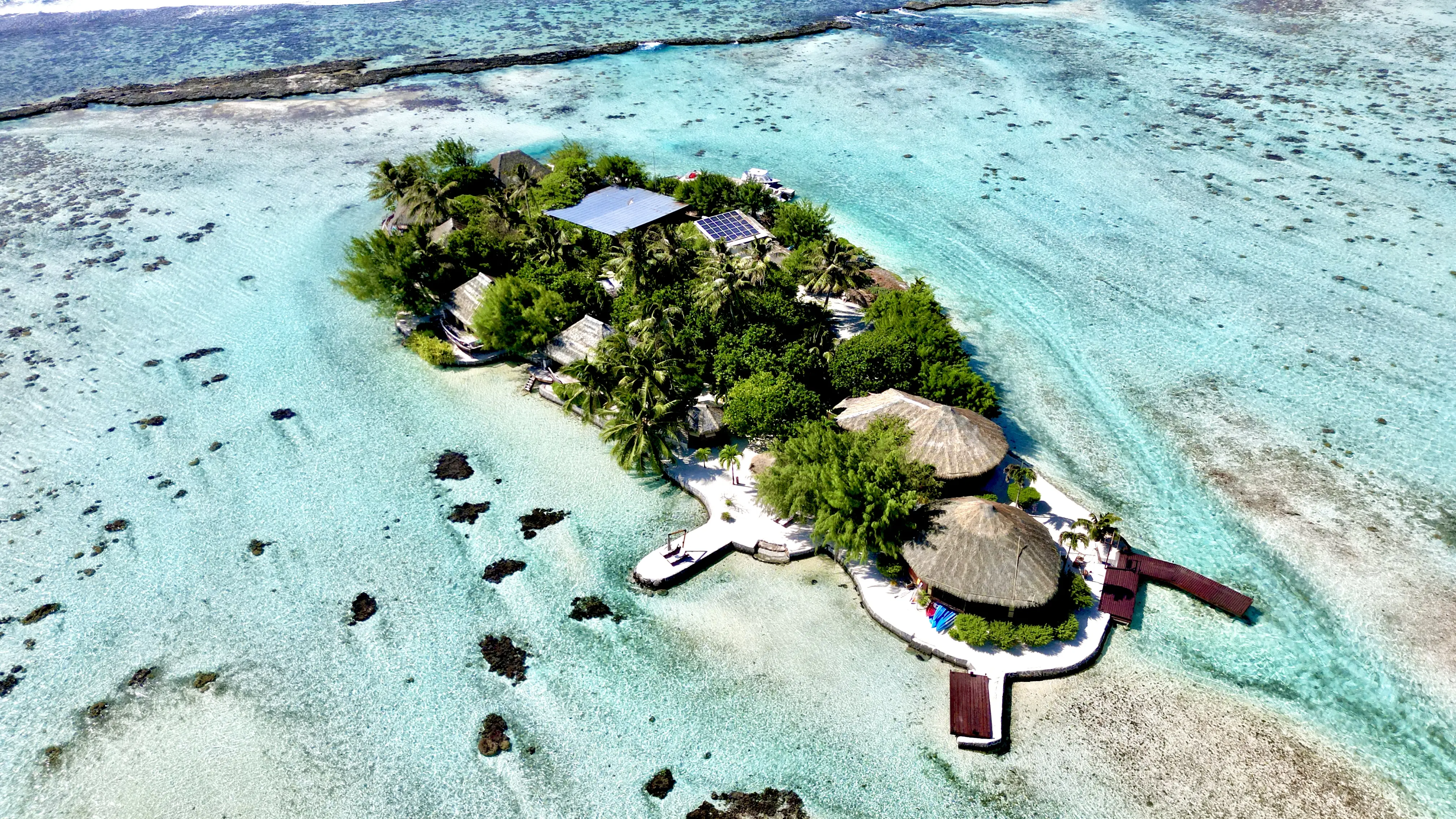 Luxury room at Hotel EDEN Taha'a private island