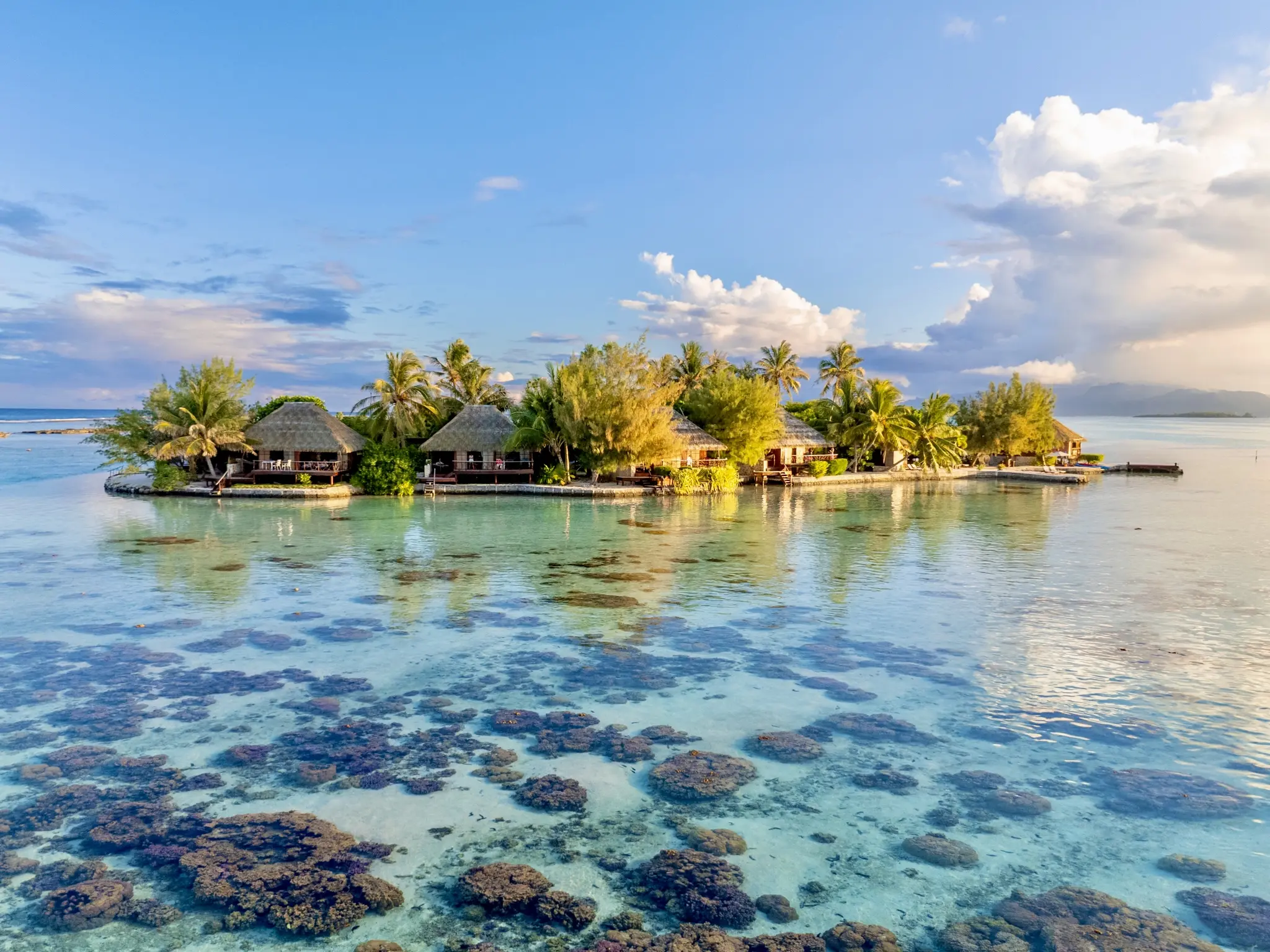 Luxury room at Hotel EDEN Taha'a private island