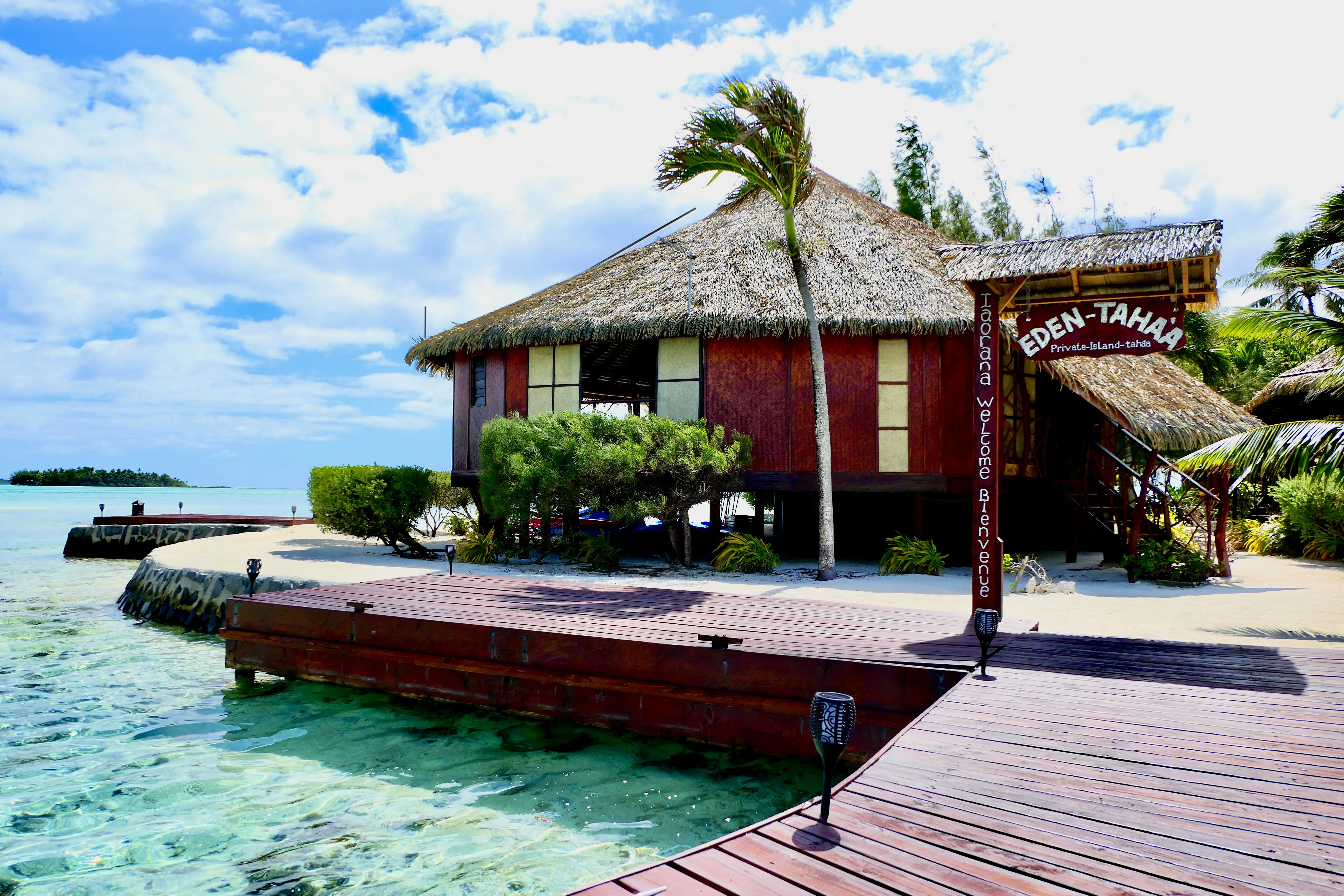 Luxury room at Hotel EDEN Taha'a private island