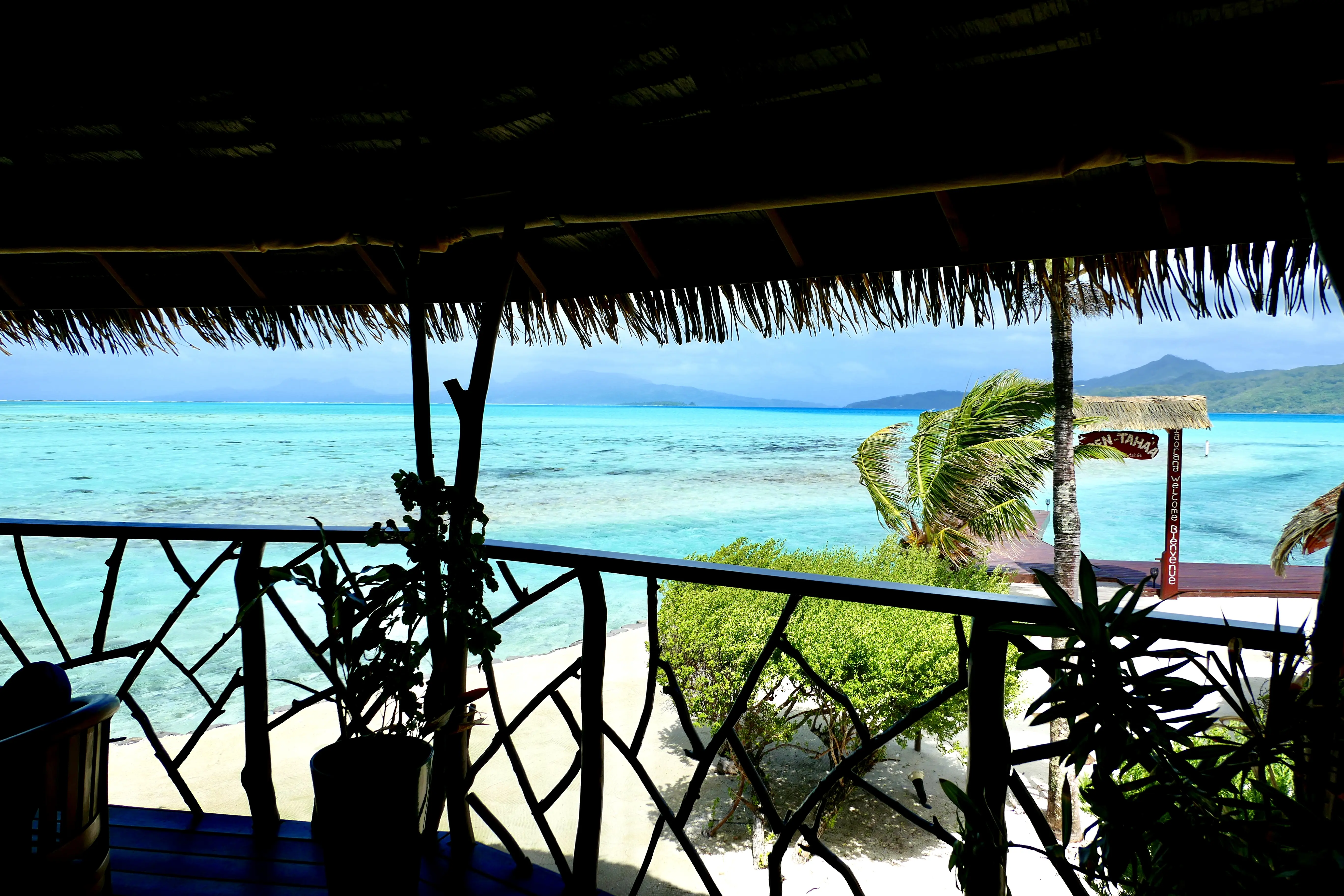 Luxury room at Hotel EDEN Taha'a private island