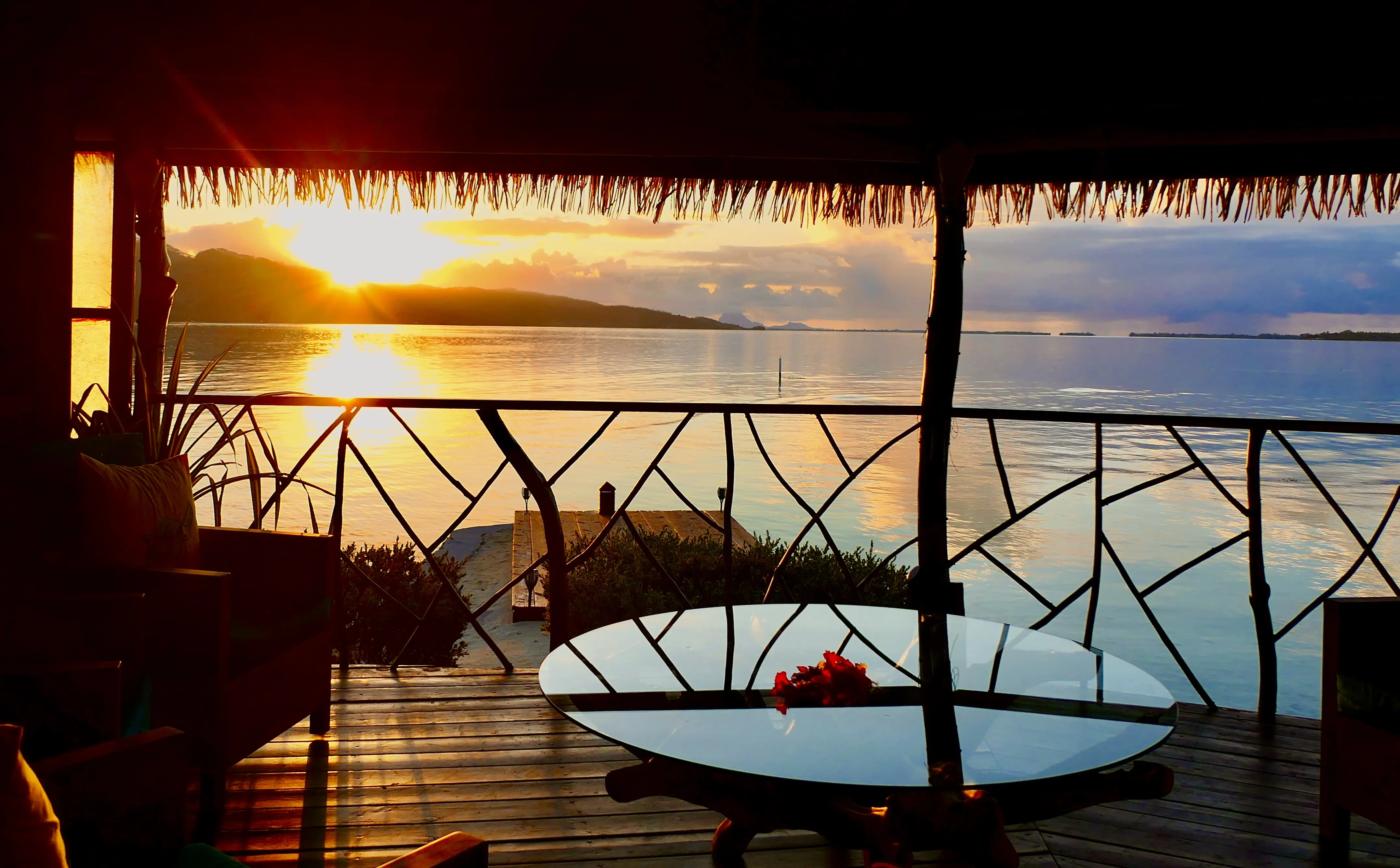 Luxury room at Hotel EDEN Taha'a private island