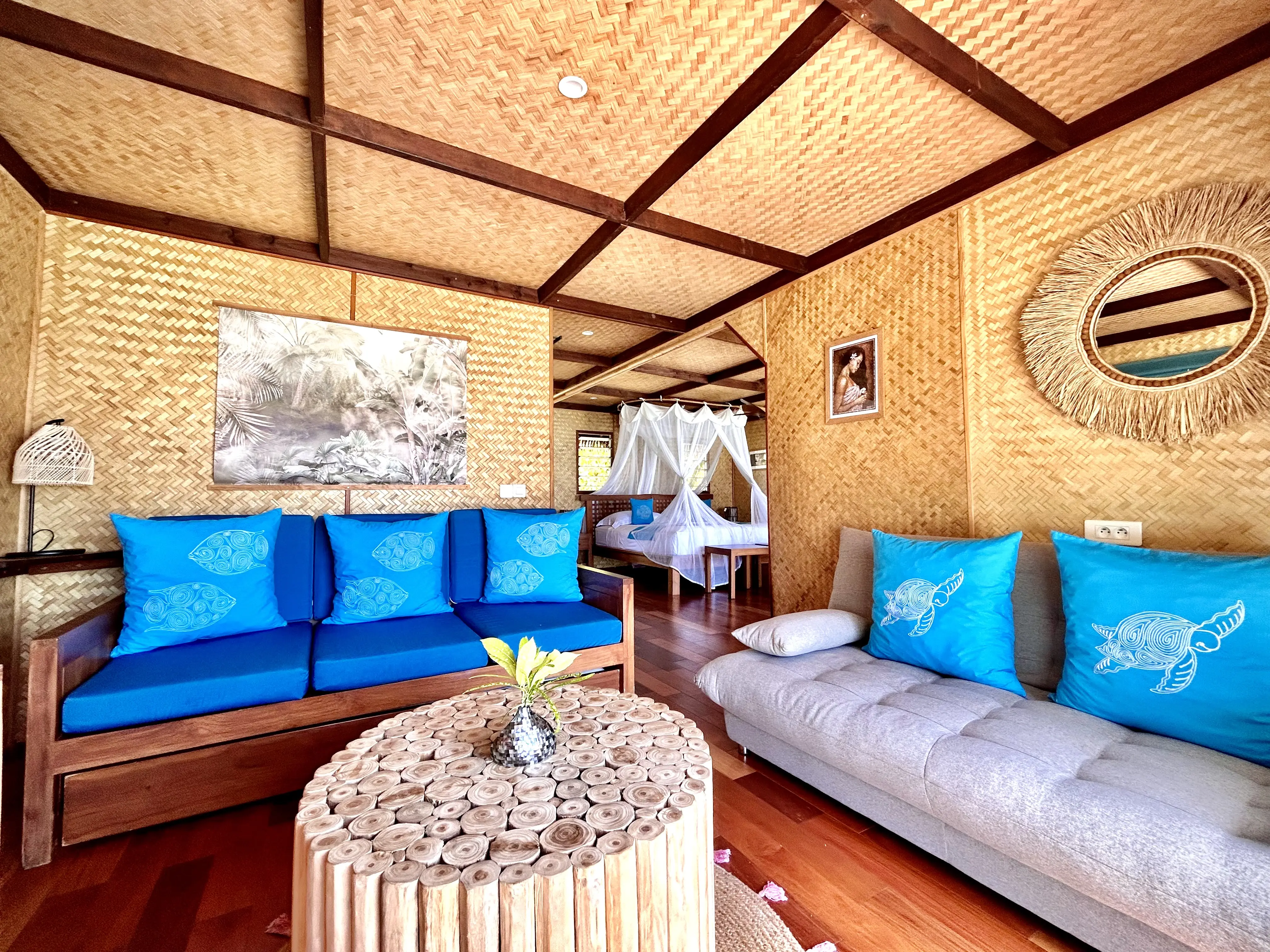 Luxury room at Hotel EDEN Taha'a private island