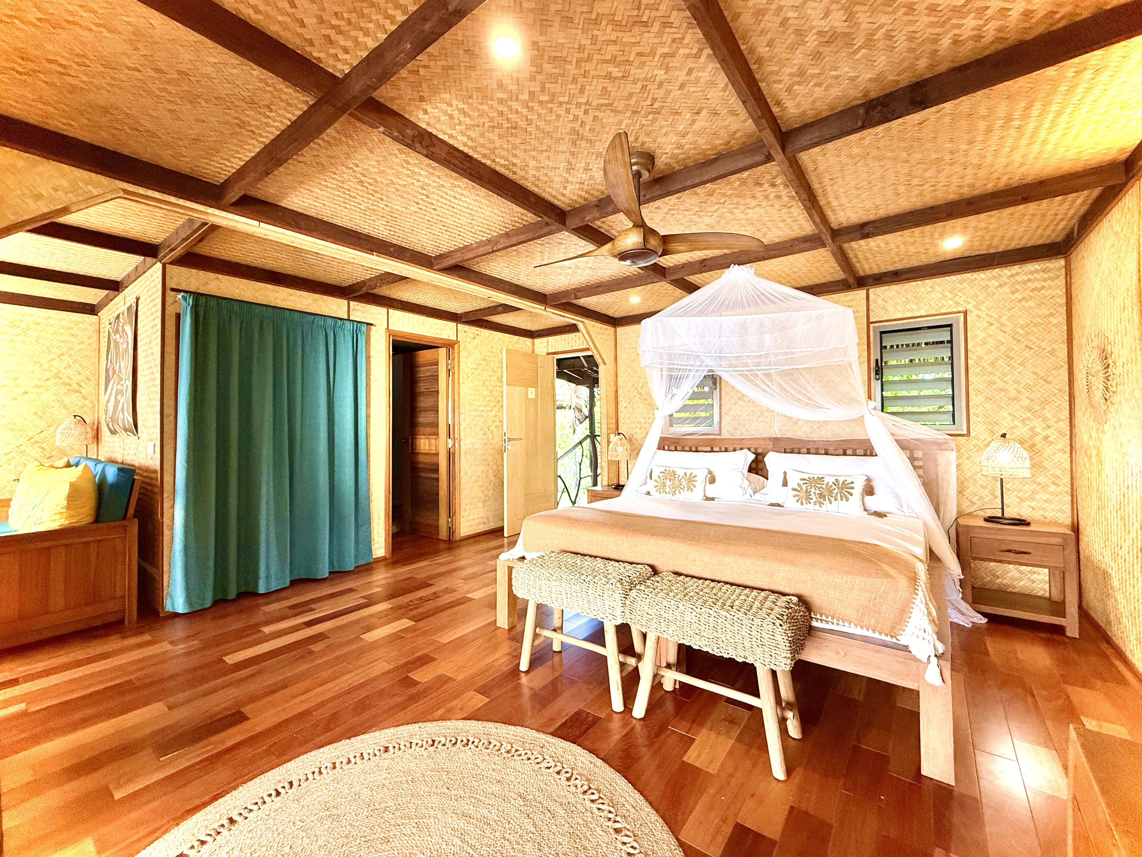 Luxury room at Hotel EDEN Taha'a private island